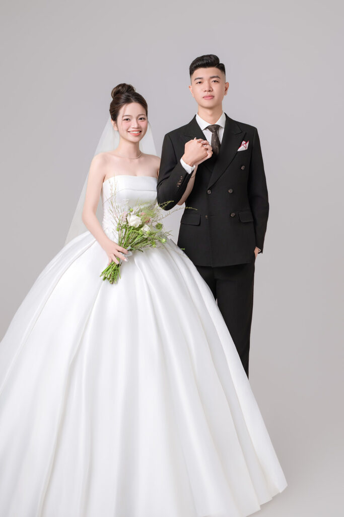 Bạn có một lời mời đám cưới của Hoàng ❤ Ngọc