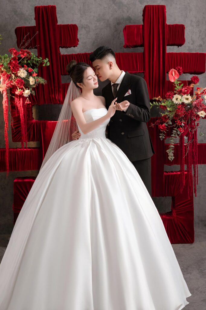 Bạn có một lời mời đám cưới của Hoàng ❤ Ngọc