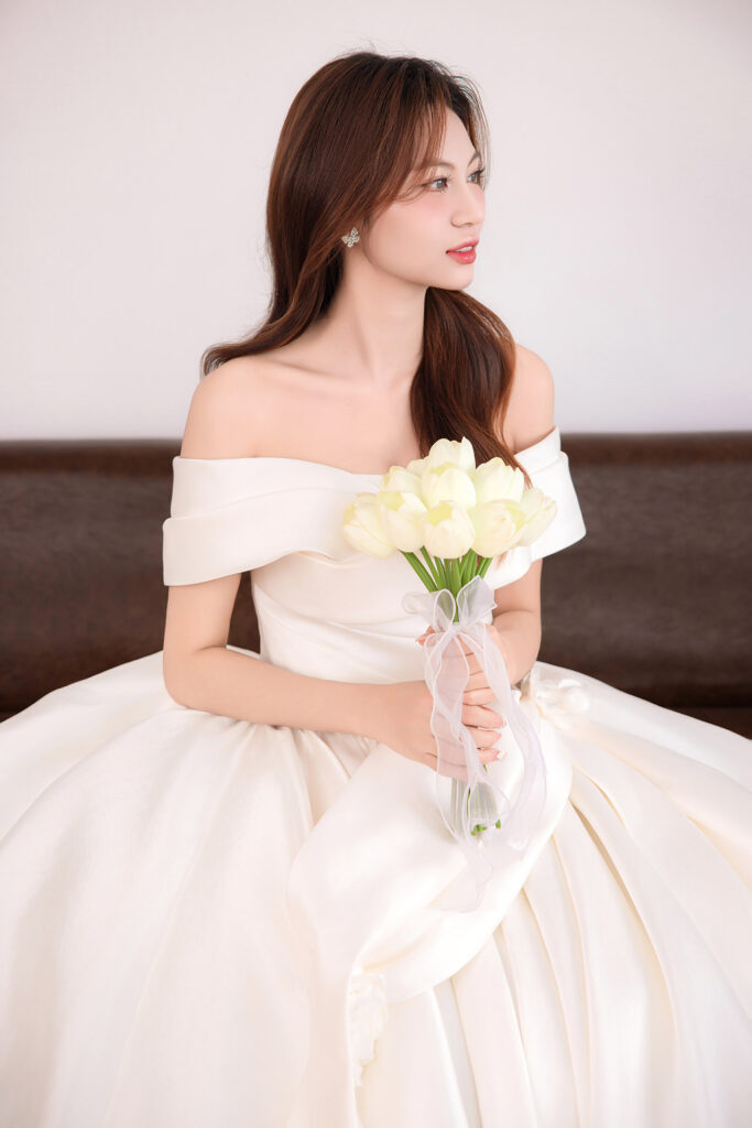 Bạn có một lời mời đám cưới của Hòa ❤ Long