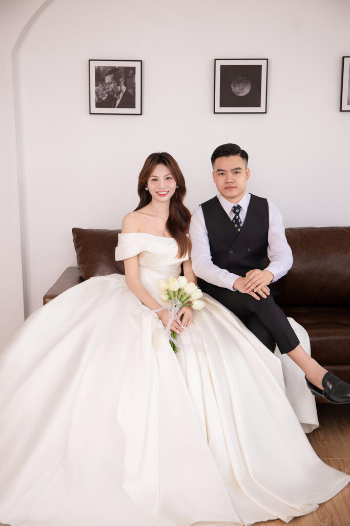 Bạn có một lời mời đám cưới của Hòa ❤ Long
