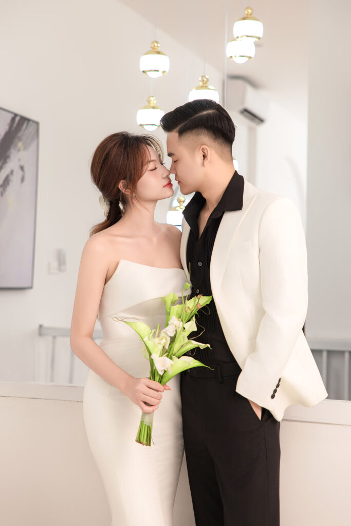 Bạn có một lời mời đám cưới của Hòa ❤ Long
