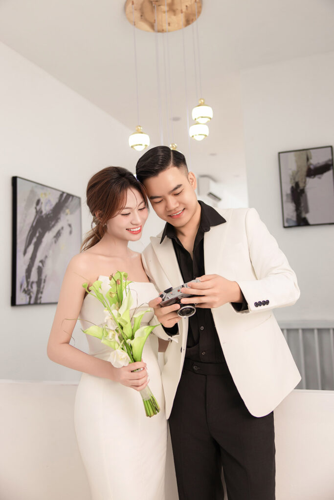 Bạn có một lời mời đám cưới của Hòa ❤ Long