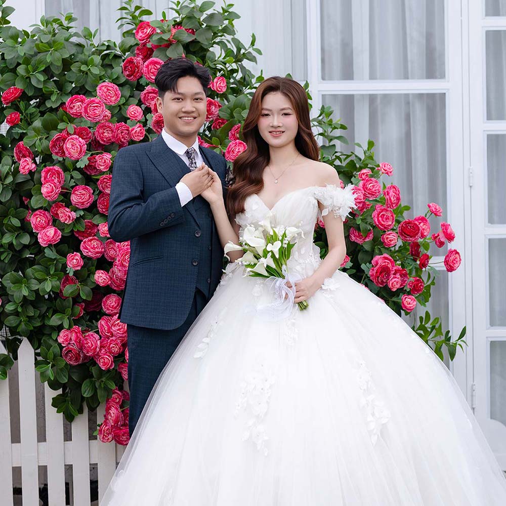 Bạn có một lời mời đám cưới của Quang ❤ Hương