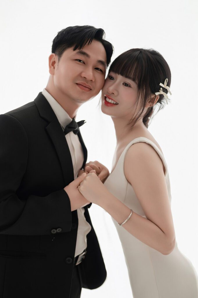Bạn có một lời mời đám cưới của Hưng ❤ Dung